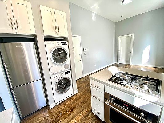 3rd image of 200 W 83rd St APT 1FE