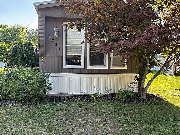 2nd image of 1735 Rhoda St