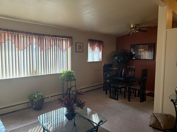 17274 Bentler St APT 55, Detroit, MI 48219