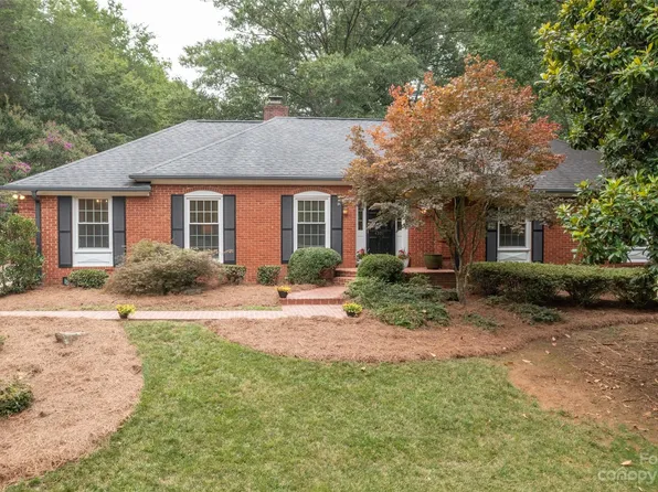 4301 Deepwood Dr, Charlotte, NC 28226
