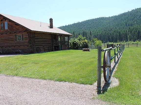 2nd image of 2875 Highway 83 N