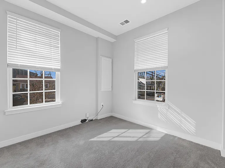 2460 James Bank Rd SE — Photo 17
