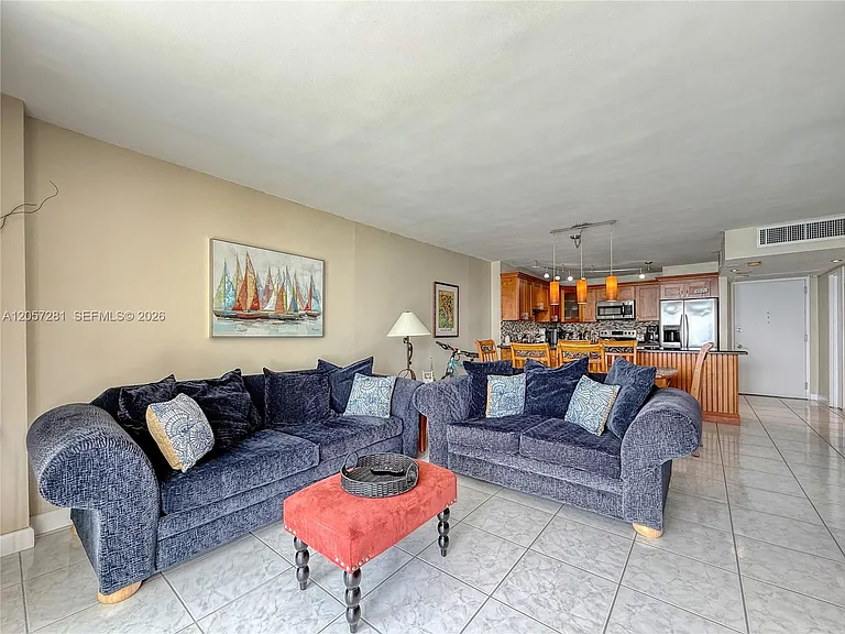 5701 Collins Ave #1508 — Photo 7