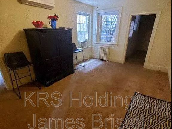 4th image of 608 Boulevard West #3