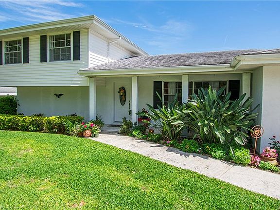 3rd image of 555 Alachua Dr