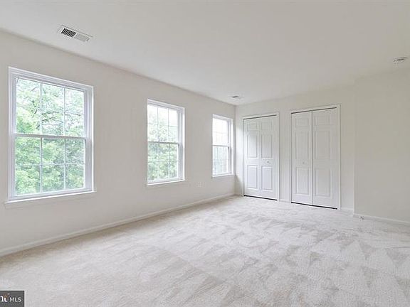 4th image of 3915 Collis Oak Ct