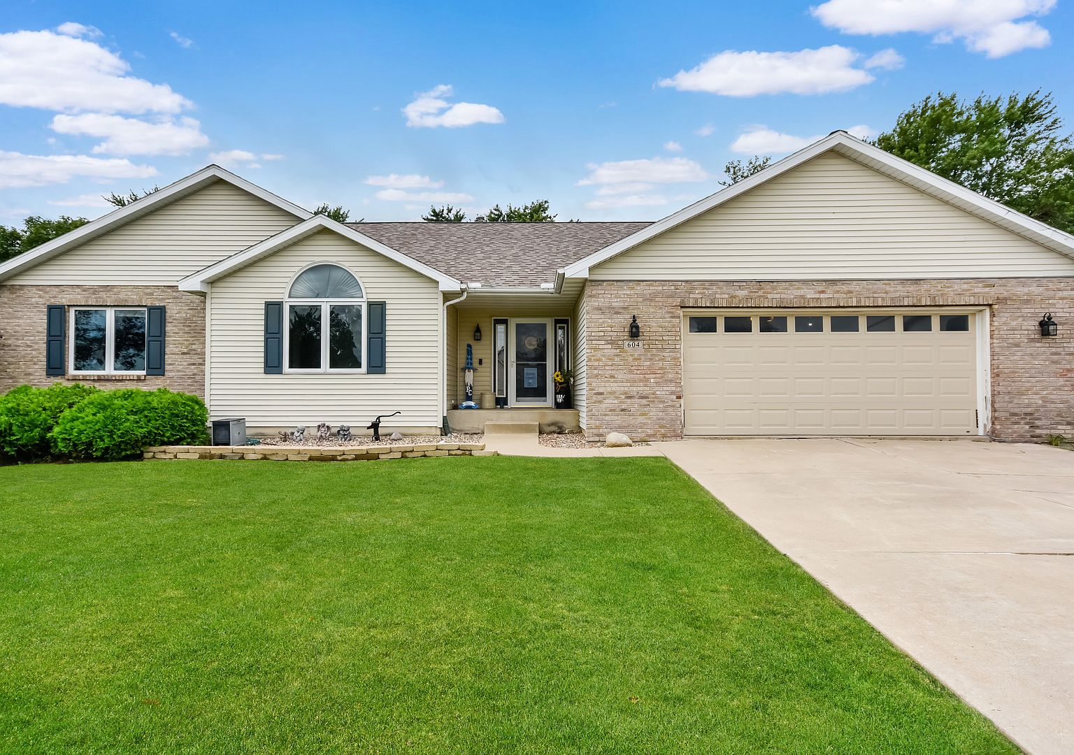 604 Morningside Dr, Chenoa, IL 61726 MLS 11858157 Zillow