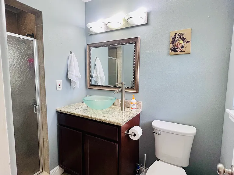610 Ventura Ave — Photo 25