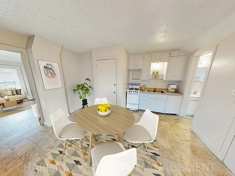 Kingsley Apartments — Photo 11