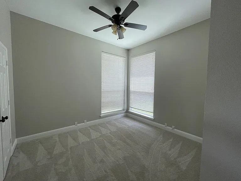 2911 Saint Jude Dr — Photo 13