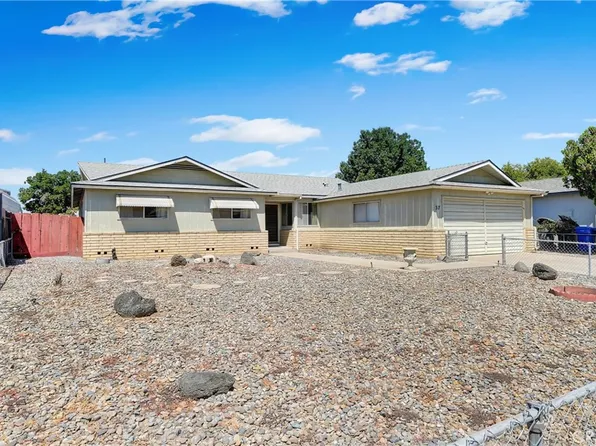 37 S Olive St, Lemoore, CA 93245
