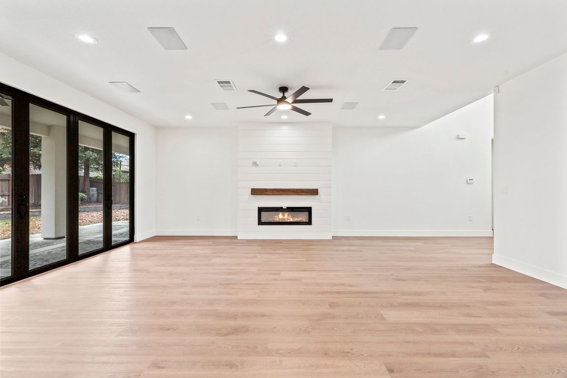 next background image