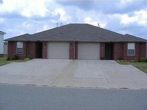 1st image of 1009 Kensington Dr