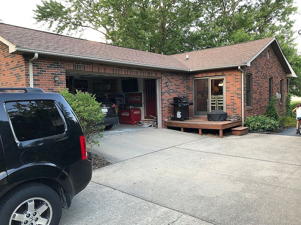 2nd image of 2103 Cragmont St