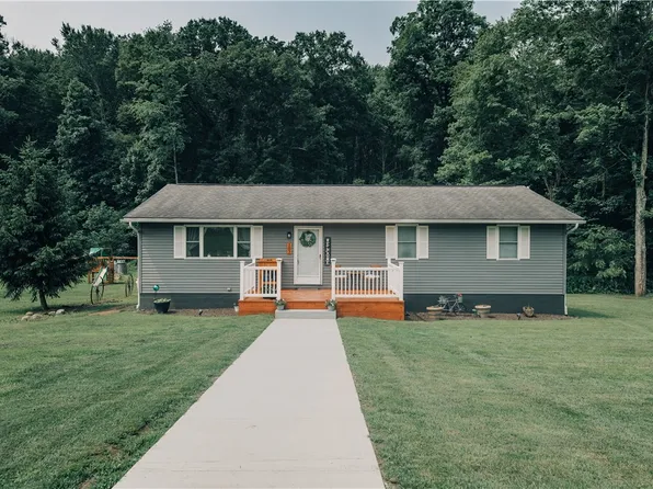 102 Cemetery Rd, Dayton, PA 16222