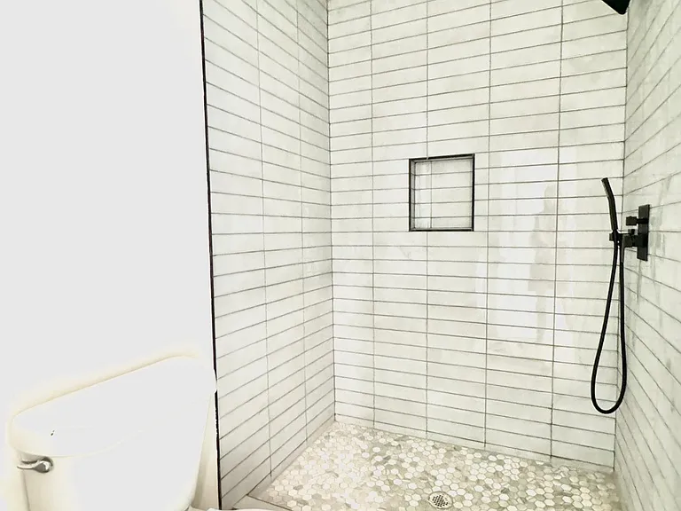 3300 Tom Green St #4 — Photo 30
