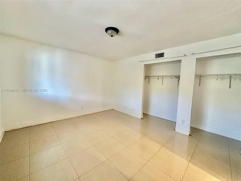 1540 SW 5th Pl #4 — Photo 40
