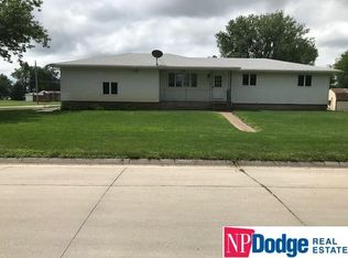 911 W 10th Ave, North Bend, NE 68649