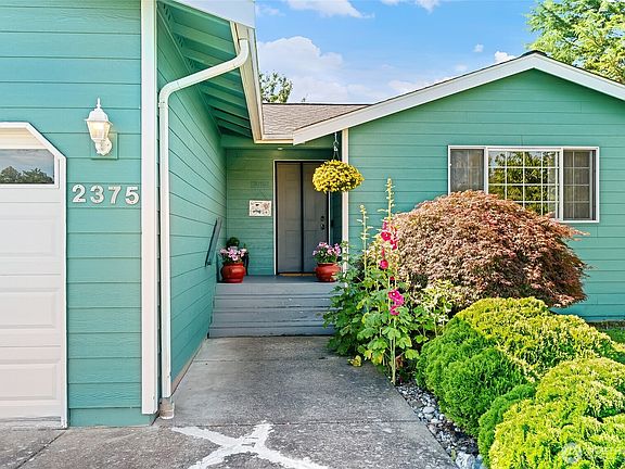 3rd image of 2375 Nicholas Drive