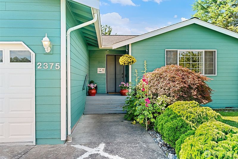 3rd image of 2375 Nicholas Drive