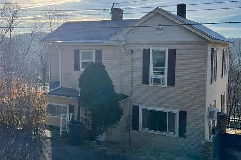 55 Adolphus St photo 1