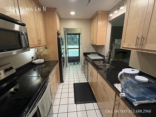 1824 Yuma Ln N Photo 1