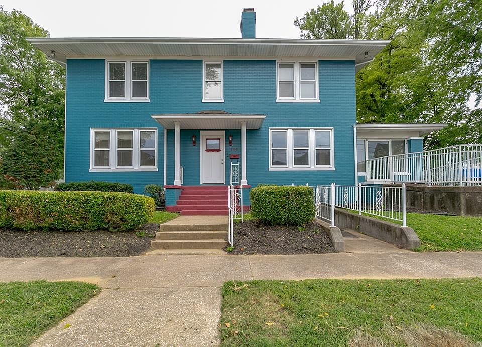 1st image of 206 W 17th St