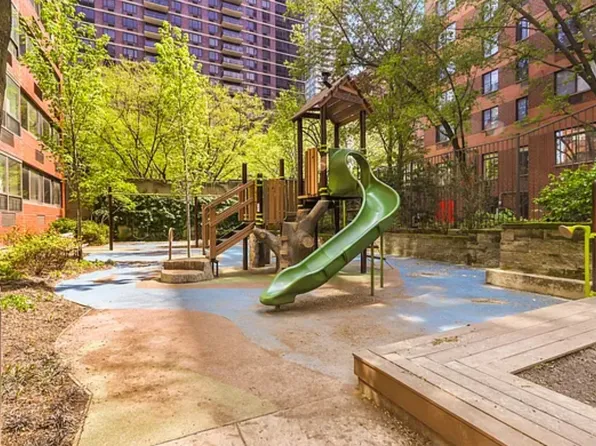 200 East 94th Street image 16 of 16