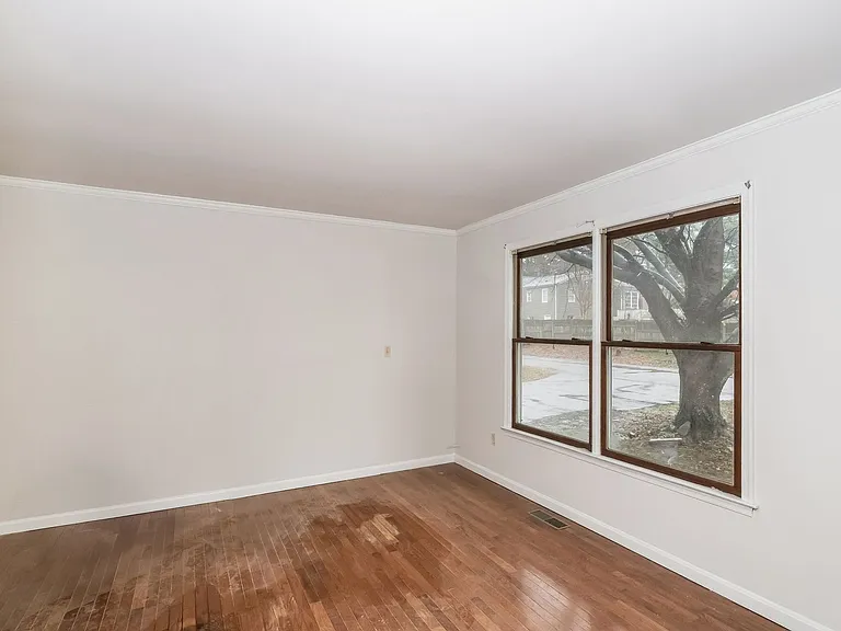 6919 Taylor Manor Ave — Photo 17