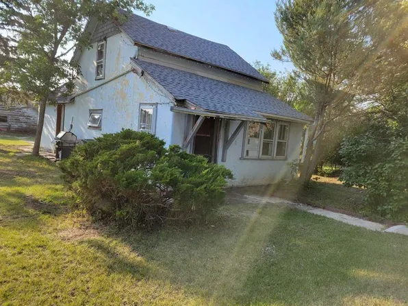 131 E 5th Ave NE, Three Hills, AB T0M 2A0