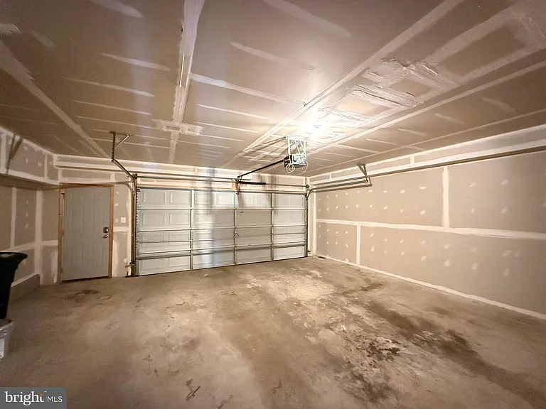 8912 Tower Pl — Photo 42
