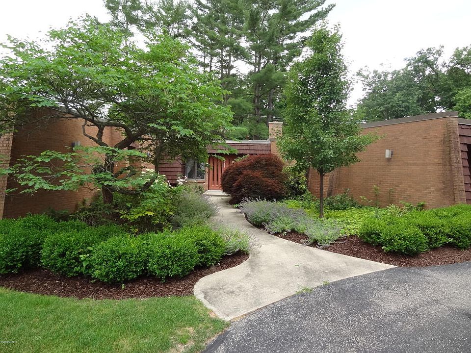 1st image of 7135 Oakbrook St SE
