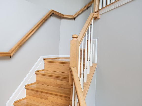 3rd image of 4216 Vernoy Hills Ct