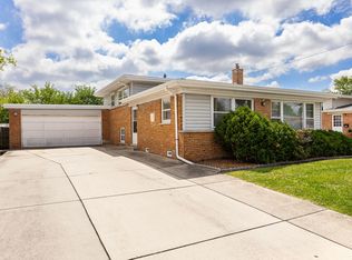156 Kingston Pl, Chicago Heights, IL 60411