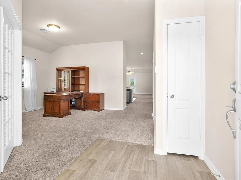 223 Shoreview Dr — Photo 5