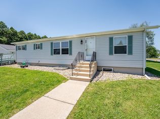 200 Chestnut Dr, Elroy, WI 53929