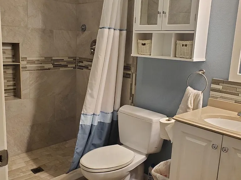 6977 Isabell Ln — Photo 7