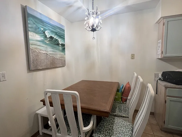 1157 E Cambria Ln S — Photo 10