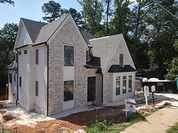 3rd image of 913 Tyrrell Rd