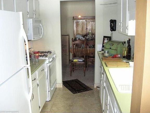 2nd image of 1835 Yuma Ln N