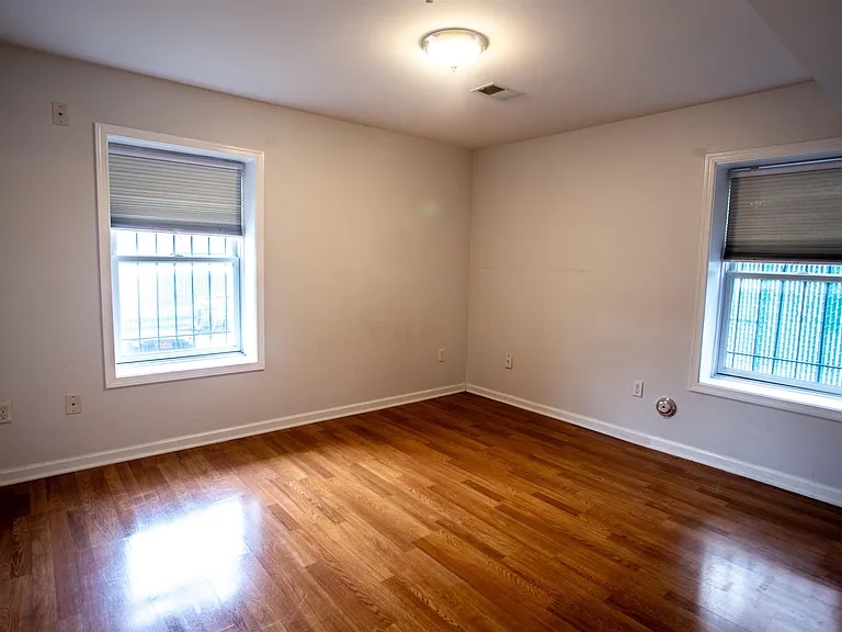 171 Clifford St #1 — Photo 18