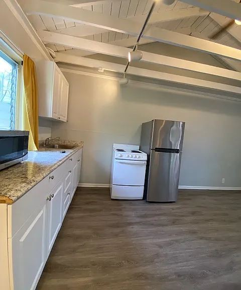 908 Elizabeth St #4 — Photo 6