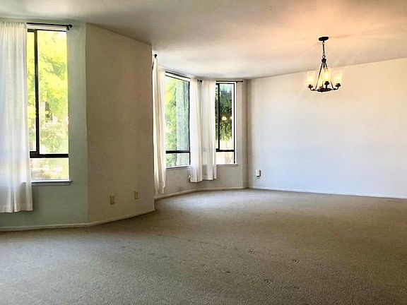 3rd image of 2985 Folsom St