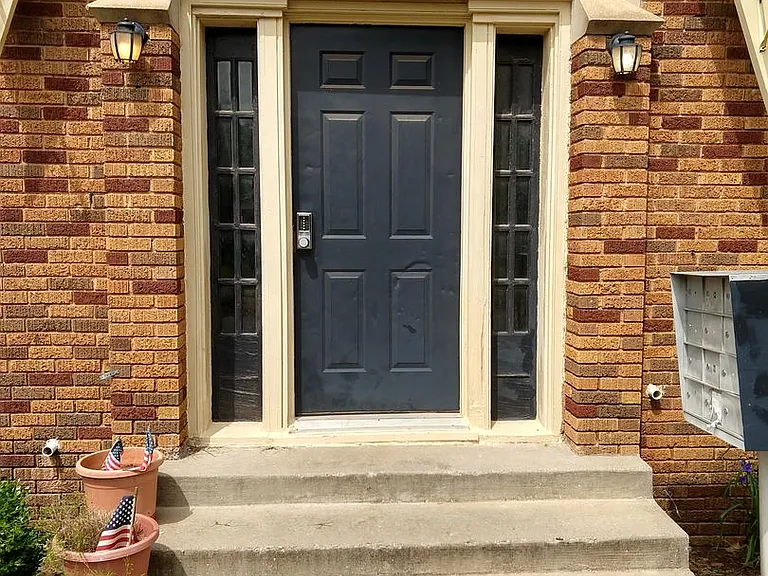2601 N Walker Ave #9 — Photo 2