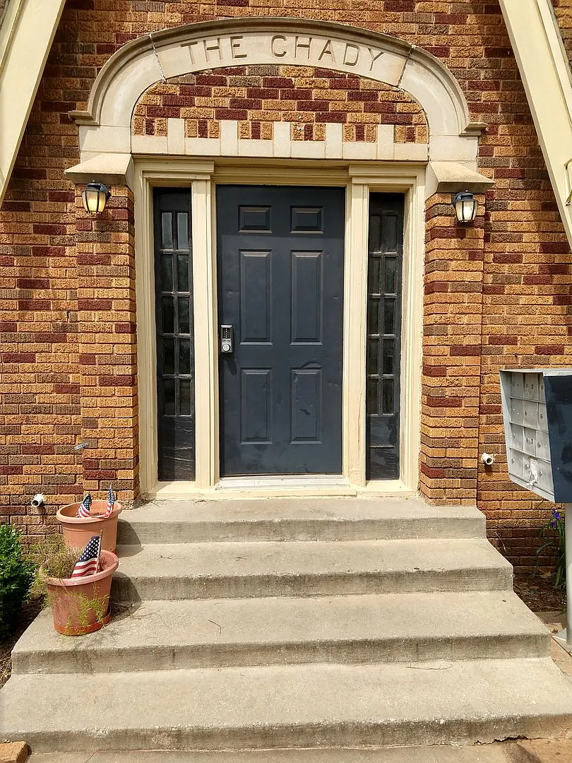 Building Photo - 2601 N Walker Ave #5