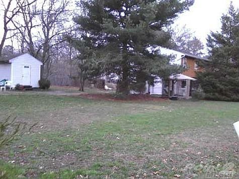 3rd image of 214 Oak St