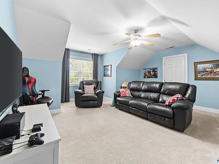 103 Wickerberry Ln — Photo 30