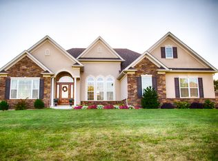 201 E Dell Rd, Bath, PA 18014