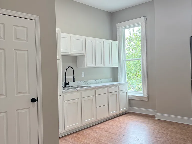 3834 Southern Pkwy #1 — Photo 1