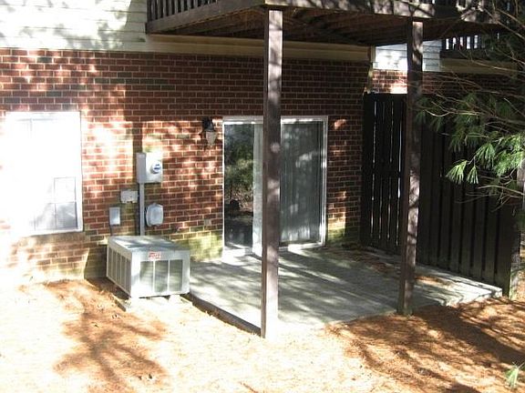4th image of 300 Bronze Leaf Dr